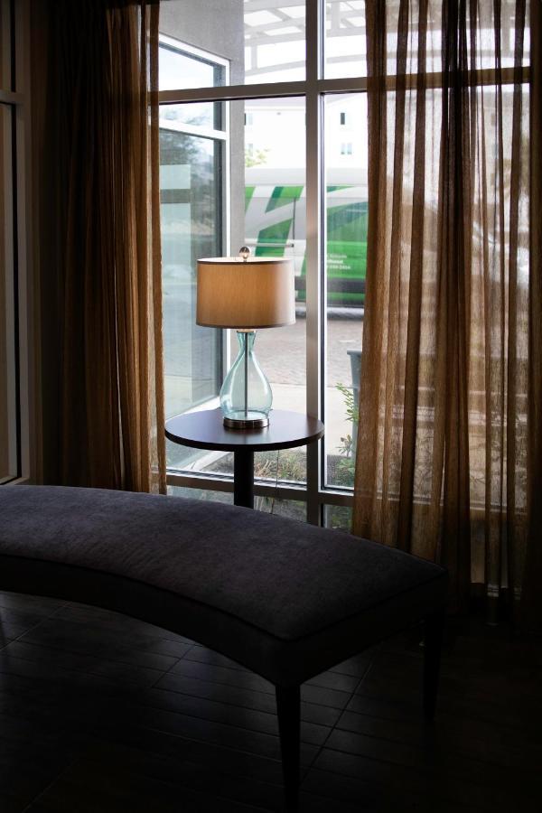 Holiday Inn Hotel & Suites Northwest San Antonio By Ihg Exterior foto